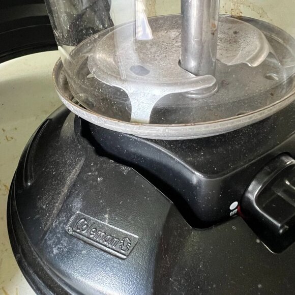 Coleman QuickPack Deluxe Propane Lantern PerfectFlow Technology Outdoor Lighting - Picture 3 of 4